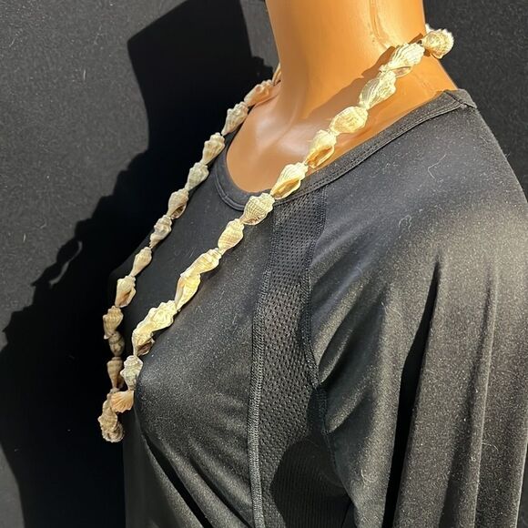 Bundle Sale 3 for $15 | Mini Conch Shell Necklace (2 of 2) - Picture 6 of 10